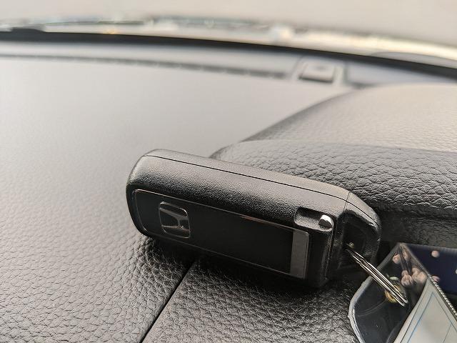 Ｎ－ＢＯＸカスタム Ｇ・Ｌターボホンダセンシング　純正ナビ　ＣＤ　ＤＶＤ　Ｂｌｕｅｔｏｏｔｈ　フルセグＴＶ　Ｂカメラ　ＥＴＣ　シートヒーター　両側パワースライドドア　レーンアシスト　横滑り防止　衝突被害軽減ブレーキ　レーダークルーズコントロール（33枚目）