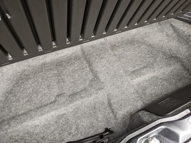 ノア Ｓｉ　ダブルバイビー　両側パワースライドドア　純正フリップダウンモニター　純正ナビ　バックカメラ　ｂｌｕｅｔｏｏｔｈ　ＣＤ　ＤＶＤフルセグＴＶ　ＥＴＣ　クルーズコントロール　衝突軽減ブレーキ（39枚目）