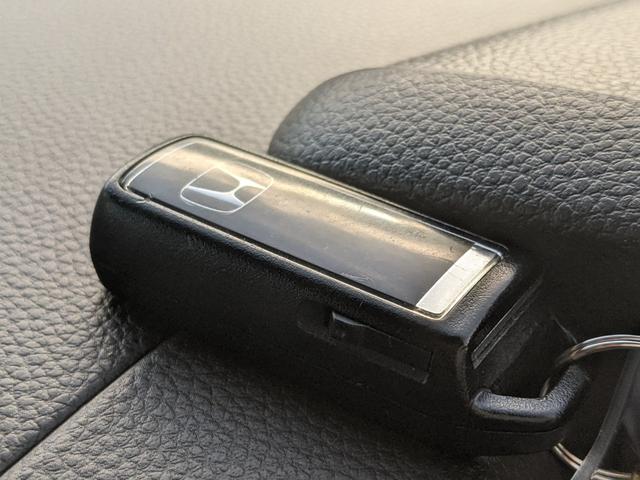 Ｎ－ＢＯＸ Ｇホンダセンシング　メモリーナビ　バックカメラ　ＣＤ　ＤＶＤ　ワンセグＴＶ衝突被害軽減ブレーキ　レーダークルーズコントロール　レーンアシスト　ＥＴＣ　ＬＥＤヘッドライト電動格納ミラー（31枚目）