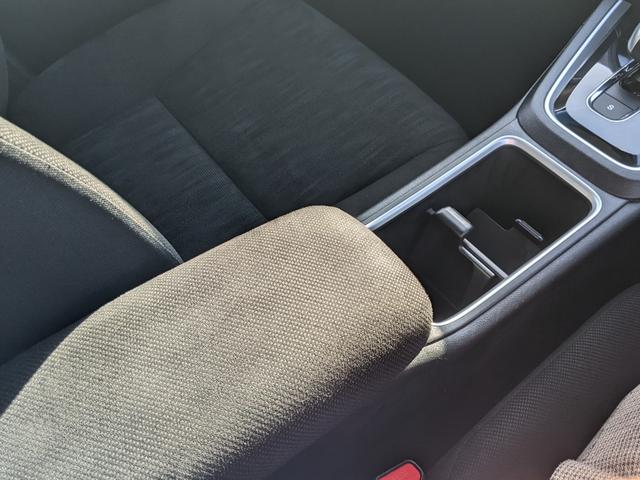 シャトル ハイブリッド　ホンダセンシング　社外ナビ　バックカメラ　ｂｌｕｅｔｏｏｔｈ　ワンセグＴＶ　衝突軽減ブレーキコーナーセンサー　ＥＴＣ　レーンアシスト　電動格納ミラー　スマートキー　プッシュスタート（22枚目）