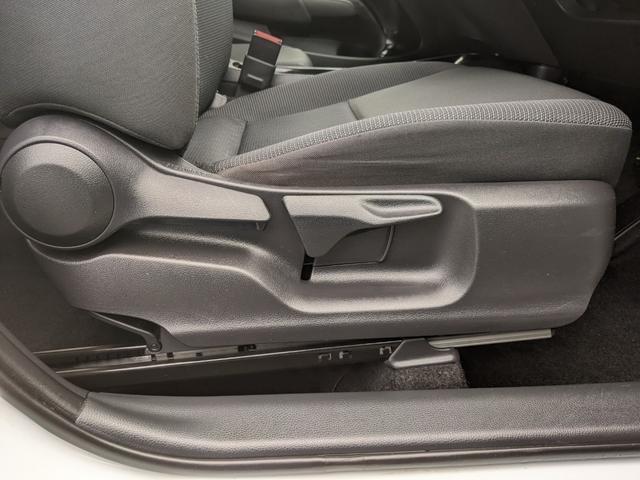 アクア Ｇ　純正ナビ　Ｂカメラ　Ｂｌｕｅｔｏｏｔｈ　衝突被害軽減ブレーキ　横滑り防止　レーンアシスト　前ドラレコ　ＥＴＣ　クルーズコントロール　スマートキー　ＬＥＤヘッドライト　オートライト（36枚目）