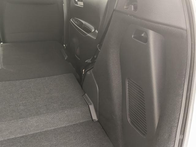 フィット ｅ：ＨＥＶベーシック　モデュロエアロ　純正ナビ　バックカメラ　ｂｌｕｅｔｏｏｔｈ　ＣＤ　ＤＶＤ　衝突被害軽減ブレーキ　ＥＴＣ　ホンダセンシングＬＥＤヘッドライト　コーナーセンサー（41枚目）