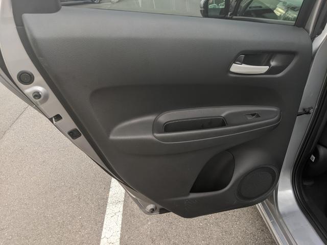 フィット ｅ：ＨＥＶベーシック　モデュロエアロ　純正ナビ　バックカメラ　ｂｌｕｅｔｏｏｔｈ　ＣＤ　ＤＶＤ　衝突被害軽減ブレーキ　ＥＴＣ　ホンダセンシングＬＥＤヘッドライト　コーナーセンサー（44枚目）