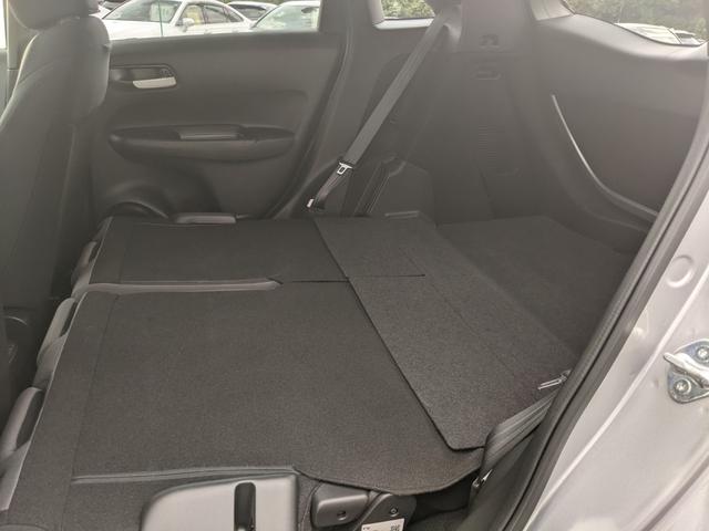 フィット ｅ：ＨＥＶベーシック　モデュロエアロ　純正ナビ　バックカメラ　ｂｌｕｅｔｏｏｔｈ　ＣＤ　ＤＶＤ　衝突被害軽減ブレーキ　ＥＴＣ　ホンダセンシングＬＥＤヘッドライト　コーナーセンサー（45枚目）