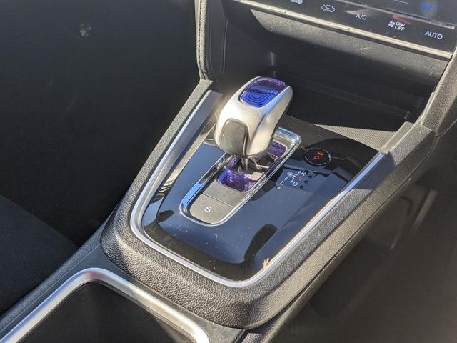 シャトル ハイブリッドＸ　ナビ　ＣＤ　ＤＶＤ　Ｂｌｕｅｔｏｏｔｈ　バックカメラ　フルセグ　衝突軽減ブレーキ　横滑り防止　クルーズコントロール　電動格納ミラー　オートライト　プッシュスタート　スマートキー　ＬＥＤヘッドライト（23枚目）