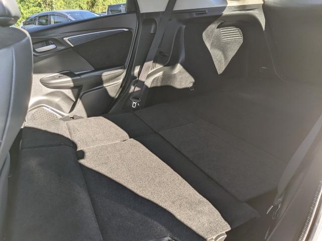 シャトル ハイブリッドＸ　ナビ　ＣＤ　ＤＶＤ　Ｂｌｕｅｔｏｏｔｈ　バックカメラ　フルセグ　衝突軽減ブレーキ　横滑り防止　クルーズコントロール　電動格納ミラー　オートライト　プッシュスタート　スマートキー　ＬＥＤヘッドライト（43枚目）