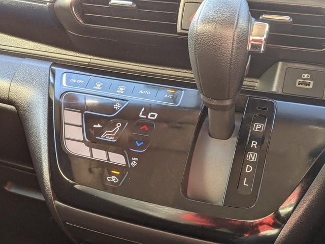 デイズ ハイウェイスター X 衝突軽減ブレーキ アイドリングSTOP ナビ フルセグTV LEDヘッドライト フォグランプ 前後ドライブレコーダー ベンチシート 純正アルミホイール プライバシーガラス(22枚目)