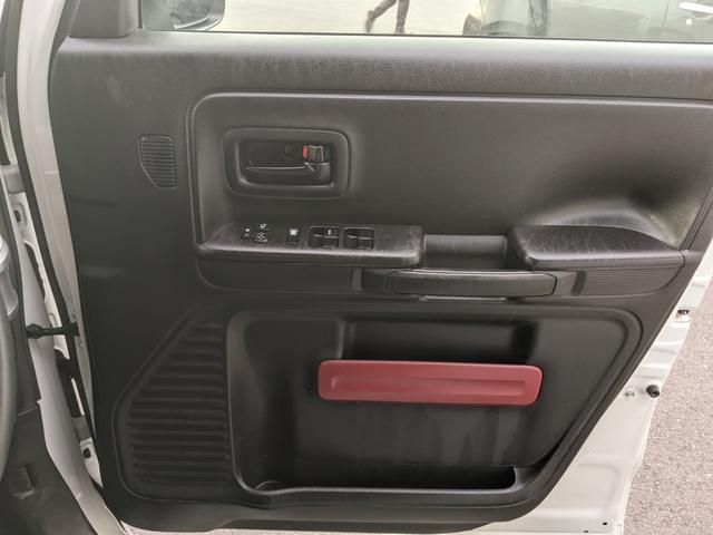 スペーシア ハイブリッドＸ　ナビ　バックカメラ　ＣＤ　ＤＶＤ　アイドリングストップ　衝突軽減ブレーキ　横滑り防止　レーンアシスト　両側パワスラ　コーナーセンサー　シートヒーター　電動格納ミラー　オートライト　プッシュスタート（26枚目）