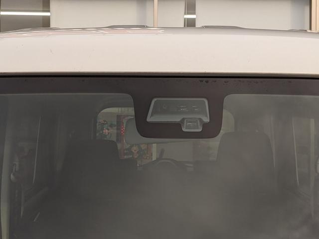 スペーシア ハイブリッドＸ　ナビ　バックカメラ　ＣＤ　ＤＶＤ　アイドリングストップ　衝突軽減ブレーキ　横滑り防止　レーンアシスト　両側パワスラ　コーナーセンサー　シートヒーター　電動格納ミラー　オートライト　プッシュスタート（55枚目）