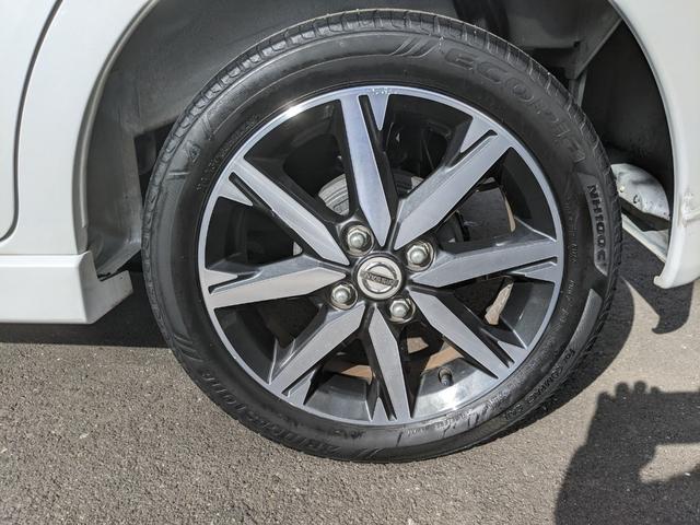 デイズ 　社外ナビ　Ｂカメラ　全方位カメラ　Ｂｌｕｅｔｏｏｔｈ　衝突被害軽減ブレーキ　アイドリングストップ　横滑り防止　ＥＴＣ　オートライト　スマートキー　ＨＩＤヘッドライト　純正１５インチＡＷ（51枚目）