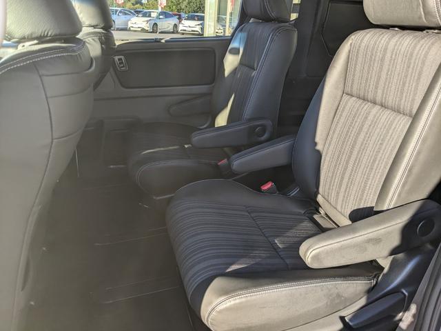 フリードハイブリッド ハイブリッド・EX Bluetooth CD DVD 前席シートヒーター レーダークルコン レーンアシスト ETC 衝突軽減ブレーキ 電動格納ミラー LEDヘッドライト オートライト 純正ナビ 両側パワースライドドア(40枚目)