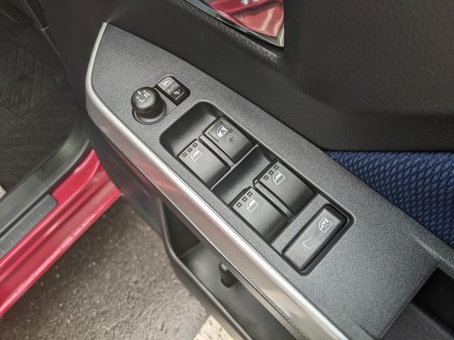 トール カスタムＧ　ＳＡＩＩ　純正ナビ　ＣＤ　ＤＶＤ　フルセグＴＶ　Ｂｌｕｅｔｏｏｔｈ　Ｂカメラ　両側パワースライドドア　衝突被害軽減ブレーキ　クルーズコントロール　ＬＥＤヘッドライト　フォグランプ　純正１４インチＡＷ（31枚目）