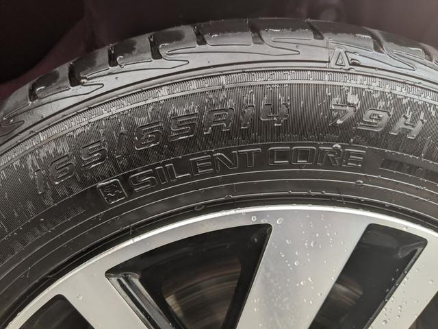 トール カスタムＧ　ＳＡＩＩ　純正ナビ　ＣＤ　ＤＶＤ　フルセグＴＶ　Ｂｌｕｅｔｏｏｔｈ　Ｂカメラ　両側パワースライドドア　衝突被害軽減ブレーキ　クルーズコントロール　ＬＥＤヘッドライト　フォグランプ　純正１４インチＡＷ（53枚目）