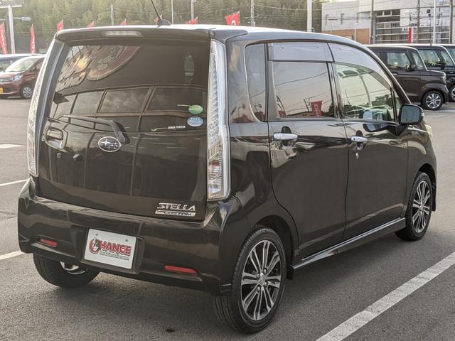 ステラ カスタムＲ　タイプＳ　スマートアシストα　社外ナビ　ＣＤ　ＤＶＤ　フルセグＴＶ　Ｂｌｕｅｔｏｏｔｈ　Ｂカメラ　横滑り防止　衝突被害軽減ブレーキ　スマートキー　電動格納ミラー　オートライト　フォグランプ　ＨＩＤヘッドライト　純正１５インチＡＷ（6枚目）