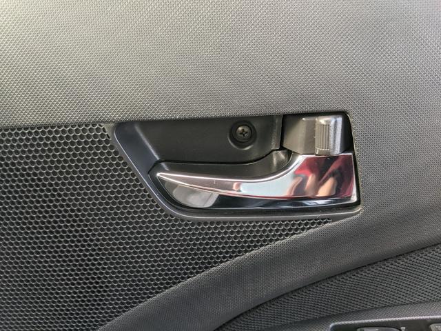 ステラ カスタムＲ　タイプＳ　スマートアシストα　社外ナビ　ＣＤ　ＤＶＤ　フルセグＴＶ　Ｂｌｕｅｔｏｏｔｈ　Ｂカメラ　横滑り防止　衝突被害軽減ブレーキ　スマートキー　電動格納ミラー　オートライト　フォグランプ　ＨＩＤヘッドライト　純正１５インチＡＷ（25枚目）