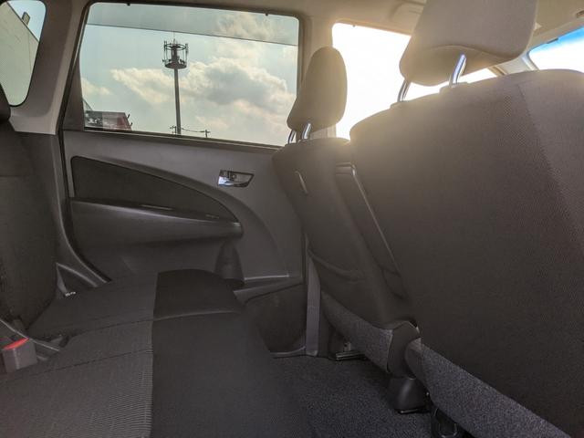 ステラ カスタムＲ　タイプＳ　スマートアシストα　社外ナビ　ＣＤ　ＤＶＤ　フルセグＴＶ　Ｂｌｕｅｔｏｏｔｈ　Ｂカメラ　横滑り防止　衝突被害軽減ブレーキ　スマートキー　電動格納ミラー　オートライト　フォグランプ　ＨＩＤヘッドライト　純正１５インチＡＷ（32枚目）