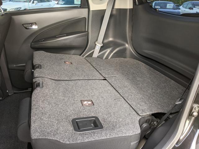 ステラ カスタムＲ　タイプＳ　スマートアシストα　社外ナビ　ＣＤ　ＤＶＤ　フルセグＴＶ　Ｂｌｕｅｔｏｏｔｈ　Ｂカメラ　横滑り防止　衝突被害軽減ブレーキ　スマートキー　電動格納ミラー　オートライト　フォグランプ　ＨＩＤヘッドライト　純正１５インチＡＷ（42枚目）