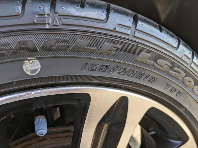 ステラ カスタムＲ　タイプＳ　スマートアシストα　社外ナビ　ＣＤ　ＤＶＤ　フルセグＴＶ　Ｂｌｕｅｔｏｏｔｈ　Ｂカメラ　横滑り防止　衝突被害軽減ブレーキ　スマートキー　電動格納ミラー　オートライト　フォグランプ　ＨＩＤヘッドライト　純正１５インチＡＷ（51枚目）