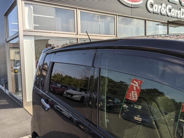 ステラ カスタムＲ　タイプＳ　スマートアシストα　社外ナビ　ＣＤ　ＤＶＤ　フルセグＴＶ　Ｂｌｕｅｔｏｏｔｈ　Ｂカメラ　横滑り防止　衝突被害軽減ブレーキ　スマートキー　電動格納ミラー　オートライト　フォグランプ　ＨＩＤヘッドライト　純正１５インチＡＷ（56枚目）