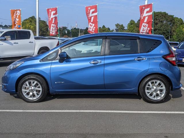 ノート ｅ－パワー　Ｘ　Ｖセレクション　純正ナビ　Ｂカメラ　全方位カメラ　Ｂｌｕｅｔｏｏｔｈ　ＣＤ　ＤＶＤ　フルセグＴＶ　衝突被害軽減ブレーキ　レーンアシスト　横滑り防止　前ドラレコ　電動格納ミラー　オートライト　ＬＥＤヘッドライト（9枚目）