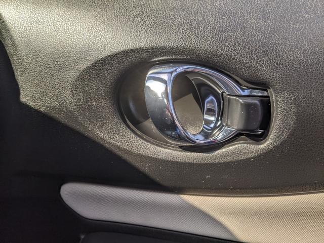 ノート ｅ－パワー　Ｘ　Ｖセレクション　純正ナビ　Ｂカメラ　全方位カメラ　Ｂｌｕｅｔｏｏｔｈ　ＣＤ　ＤＶＤ　フルセグＴＶ　衝突被害軽減ブレーキ　レーンアシスト　横滑り防止　前ドラレコ　電動格納ミラー　オートライト　ＬＥＤヘッドライト（27枚目）