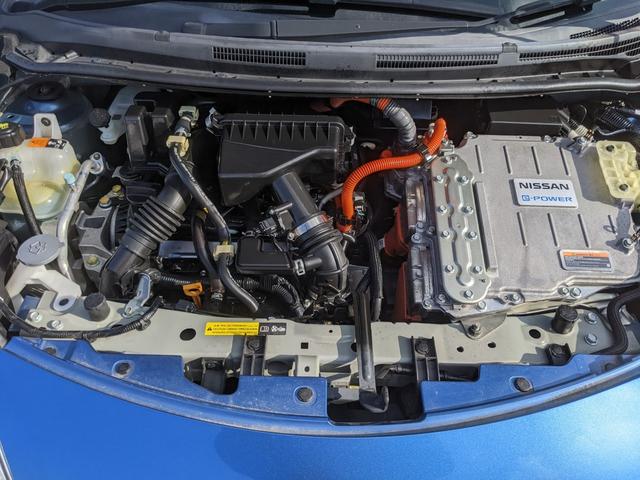 ノート ｅ－パワー　Ｘ　Ｖセレクション　純正ナビ　Ｂカメラ　全方位カメラ　Ｂｌｕｅｔｏｏｔｈ　ＣＤ　ＤＶＤ　フルセグＴＶ　衝突被害軽減ブレーキ　レーンアシスト　横滑り防止　前ドラレコ　電動格納ミラー　オートライト　ＬＥＤヘッドライト（60枚目）