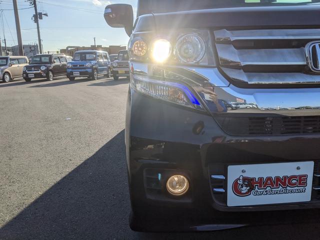 Ｎ－ＢＯＸカスタム Ｇ・Ｌパッケージ　純正ナビ　Ｂカメラ　ＣＤ　ＤＶＤ　フルセグＴＶ　両側パワースライドドア　前ドラレコ　横滑り防止　スマートキー　オートライト　ＨＩＤヘッドライト　純正１４インチＡＷ（56枚目）