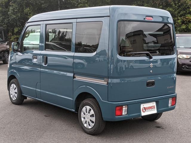 エブリイ ＰＣ　シートヒーター　パワーウィンドウ　衝突被害軽減ブレーキ　アイドリングストップ　コーナーセンサー　レーンアシスト　電動格納ミラー　キーレスキー　オートライト（9枚目）