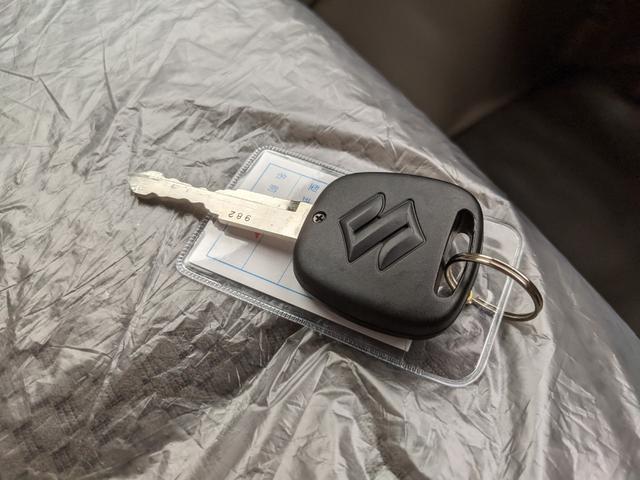 エブリイ ＰＣ　シートヒーター　パワーウィンドウ　衝突被害軽減ブレーキ　アイドリングストップ　コーナーセンサー　レーンアシスト　電動格納ミラー　キーレスキー　オートライト（29枚目）