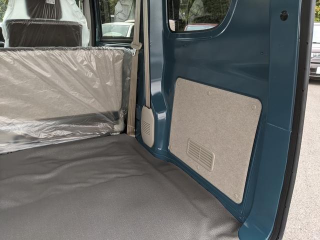 エブリイ ＰＣ　シートヒーター　パワーウィンドウ　衝突被害軽減ブレーキ　アイドリングストップ　コーナーセンサー　レーンアシスト　電動格納ミラー　キーレスキー　オートライト（37枚目）