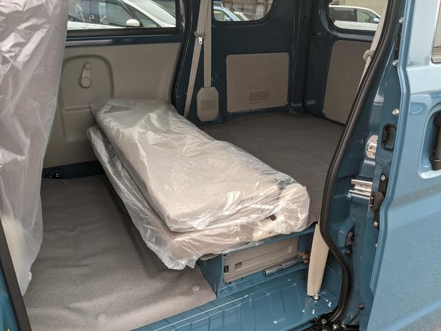 エブリイ ＰＣ　シートヒーター　パワーウィンドウ　衝突被害軽減ブレーキ　アイドリングストップ　コーナーセンサー　レーンアシスト　電動格納ミラー　キーレスキー　オートライト（42枚目）