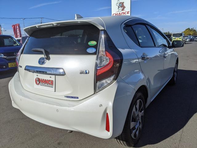 アクア Ｓスタイルブラック　純正ナビ　パノラミックビューモニター　フルセグ　ｂｌｕｅｔｏｏｔｈ　ＣＤ衝突軽減ブレーキ　コーナーセンサー　ＬＥＤヘッドライト　オートハイビーム（7枚目）