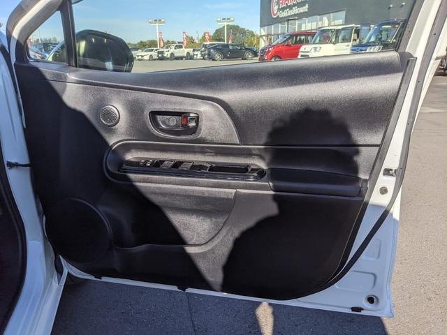 アクア Ｓスタイルブラック　純正ナビ　パノラミックビューモニター　フルセグ　ｂｌｕｅｔｏｏｔｈ　ＣＤ衝突軽減ブレーキ　コーナーセンサー　ＬＥＤヘッドライト　オートハイビーム（34枚目）