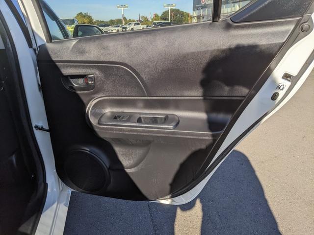 アクア Ｓスタイルブラック　純正ナビ　パノラミックビューモニター　フルセグ　ｂｌｕｅｔｏｏｔｈ　ＣＤ衝突軽減ブレーキ　コーナーセンサー　ＬＥＤヘッドライト　オートハイビーム（39枚目）