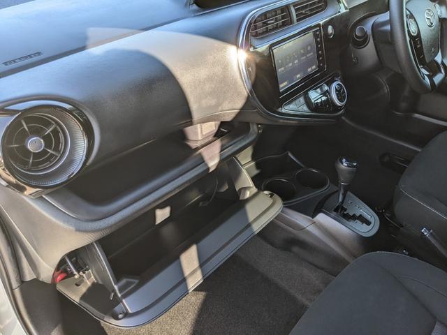 アクア Ｓスタイルブラック　純正ナビ　パノラミックビューモニター　フルセグ　ｂｌｕｅｔｏｏｔｈ　ＣＤ衝突軽減ブレーキ　コーナーセンサー　ＬＥＤヘッドライト　オートハイビーム（50枚目）