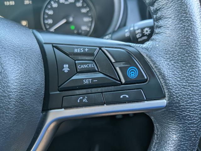 キックス Ｘ　シートヒーター　ステアリングヒーター　レーダークルーズコントロール　レーンアシスト　ＬＥＤヘッドライト　純正１７インチアルミホイール（14枚目）