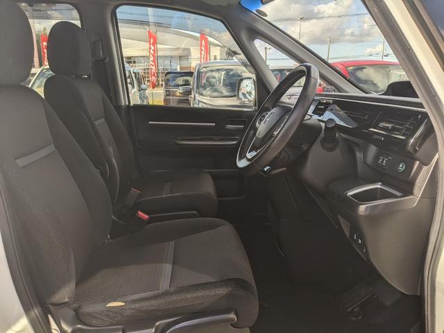 ステップワゴンスパーダ スパーダハイブリッド　Ｇ　ホンダセンシング　両側パワースライドドア　純正９インチインターナビ　フルセグＴＶｂｌｕｅｔｏｏｔｈ　ＣＤ　ＤＶＤ　バックカメラ　フリップダウンモニター　ＬＥＤヘッドライト　レーダークルーズコントロール（36枚目）