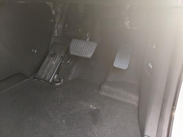 ステップワゴンスパーダ スパーダハイブリッド　Ｇ　ホンダセンシング　両側パワースライドドア　純正９インチインターナビ　フルセグＴＶｂｌｕｅｔｏｏｔｈ　ＣＤ　ＤＶＤ　バックカメラ　フリップダウンモニター　ＬＥＤヘッドライト　レーダークルーズコントロール（38枚目）