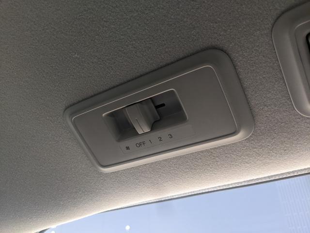 ステップワゴンスパーダ スパーダハイブリッド　Ｇ　ホンダセンシング　両側パワースライドドア　純正９インチインターナビ　フルセグＴＶｂｌｕｅｔｏｏｔｈ　ＣＤ　ＤＶＤ　バックカメラ　フリップダウンモニター　ＬＥＤヘッドライト　レーダークルーズコントロール（41枚目）