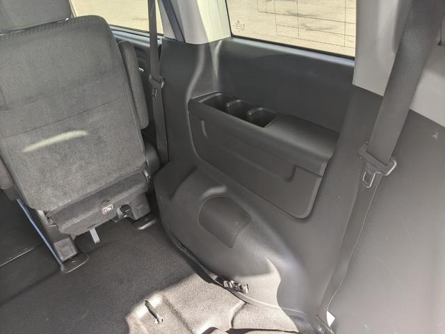 ステップワゴンスパーダ スパーダハイブリッド　Ｇ　ホンダセンシング　両側パワースライドドア　純正９インチインターナビ　フルセグＴＶｂｌｕｅｔｏｏｔｈ　ＣＤ　ＤＶＤ　バックカメラ　フリップダウンモニター　ＬＥＤヘッドライト　レーダークルーズコントロール（44枚目）