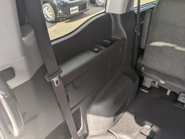 ステップワゴンスパーダ スパーダハイブリッド　Ｇ　ホンダセンシング　両側パワースライドドア　純正９インチインターナビ　フルセグＴＶｂｌｕｅｔｏｏｔｈ　ＣＤ　ＤＶＤ　バックカメラ　フリップダウンモニター　ＬＥＤヘッドライト　レーダークルーズコントロール（45枚目）