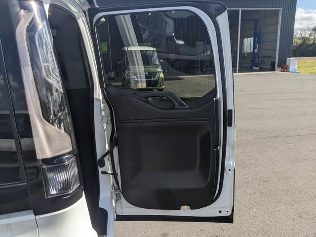 ステップワゴンスパーダ スパーダハイブリッド　Ｇ　ホンダセンシング　両側パワースライドドア　純正９インチインターナビ　フルセグＴＶｂｌｕｅｔｏｏｔｈ　ＣＤ　ＤＶＤ　バックカメラ　フリップダウンモニター　ＬＥＤヘッドライト　レーダークルーズコントロール（49枚目）