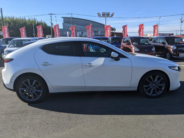 ＭＡＺＤＡ３ファストバック ２０Ｓプロアクティブ　ツーリングセレクション　純正ナビ　地デジＴＶ　ＥＴＣ　パワーシート　シートヒーター　ステアリングヒーター　ＣＤ　ＤＶＤ　ｂｌｕｅｔｏｏｔｈ　ＵＳＢ　ＨＤＭＩ　バックカメラ　レーダークルーズコントロール　純正１８インチアルミ（6枚目）