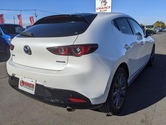 ＭＡＺＤＡ３ファストバック ２０Ｓプロアクティブ　ツーリングセレクション　純正ナビ　地デジＴＶ　ＥＴＣ　パワーシート　シートヒーター　ステアリングヒーター　ＣＤ　ＤＶＤ　ｂｌｕｅｔｏｏｔｈ　ＵＳＢ　ＨＤＭＩ　バックカメラ　レーダークルーズコントロール　純正１８インチアルミ（7枚目）