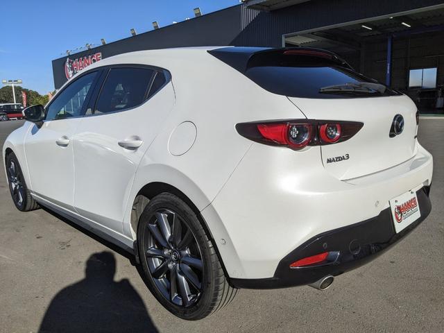 ＭＡＺＤＡ３ファストバック ２０Ｓプロアクティブ　ツーリングセレクション　純正ナビ　地デジＴＶ　ＥＴＣ　パワーシート　シートヒーター　ステアリングヒーター　ＣＤ　ＤＶＤ　ｂｌｕｅｔｏｏｔｈ　ＵＳＢ　ＨＤＭＩ　バックカメラ　レーダークルーズコントロール　純正１８インチアルミ（9枚目）