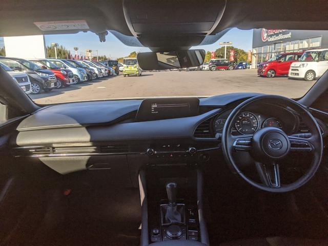 ＭＡＺＤＡ３ファストバック ２０Ｓプロアクティブ　ツーリングセレクション　純正ナビ　地デジＴＶ　ＥＴＣ　パワーシート　シートヒーター　ステアリングヒーター　ＣＤ　ＤＶＤ　ｂｌｕｅｔｏｏｔｈ　ＵＳＢ　ＨＤＭＩ　バックカメラ　レーダークルーズコントロール　純正１８インチアルミ（11枚目）