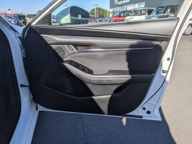 ＭＡＺＤＡ３ファストバック ２０Ｓプロアクティブ　ツーリングセレクション　純正ナビ　地デジＴＶ　ＥＴＣ　パワーシート　シートヒーター　ステアリングヒーター　ＣＤ　ＤＶＤ　ｂｌｕｅｔｏｏｔｈ　ＵＳＢ　ＨＤＭＩ　バックカメラ　レーダークルーズコントロール　純正１８インチアルミ（33枚目）