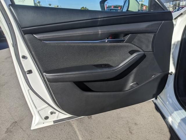 ＭＡＺＤＡ３ファストバック ２０Ｓプロアクティブ　ツーリングセレクション　純正ナビ　地デジＴＶ　ＥＴＣ　パワーシート　シートヒーター　ステアリングヒーター　ＣＤ　ＤＶＤ　ｂｌｕｅｔｏｏｔｈ　ＵＳＢ　ＨＤＭＩ　バックカメラ　レーダークルーズコントロール　純正１８インチアルミ（47枚目）