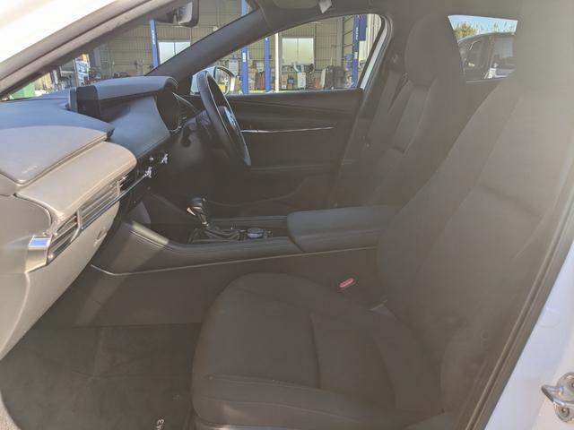 ＭＡＺＤＡ３ファストバック ２０Ｓプロアクティブ　ツーリングセレクション　純正ナビ　地デジＴＶ　ＥＴＣ　パワーシート　シートヒーター　ステアリングヒーター　ＣＤ　ＤＶＤ　ｂｌｕｅｔｏｏｔｈ　ＵＳＢ　ＨＤＭＩ　バックカメラ　レーダークルーズコントロール　純正１８インチアルミ（48枚目）