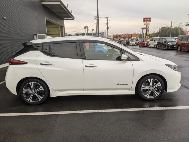 リーフ X 10万台記念車 純正ナビ バックカメラ bluetooth シートヒーター ステアリングヒーター CD レーダークルーズコントロール 衝突軽減ブレーキETC 純正17インチアルミホイール コーナーセンサー(6枚目)